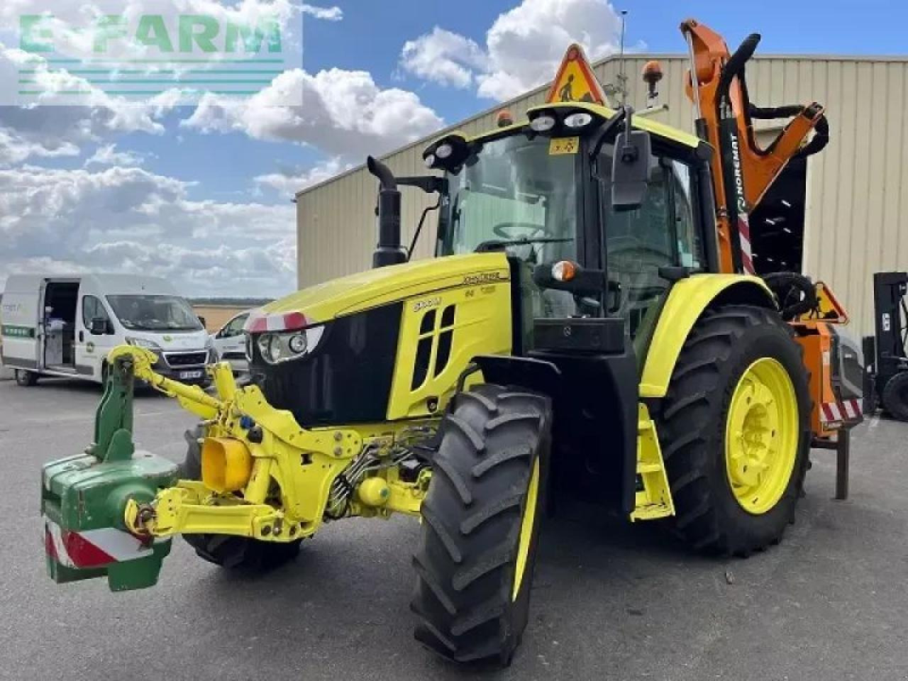 John Deere 6100m - Traktor: slika 2 John Deere 6100m - Traktor: slika 2