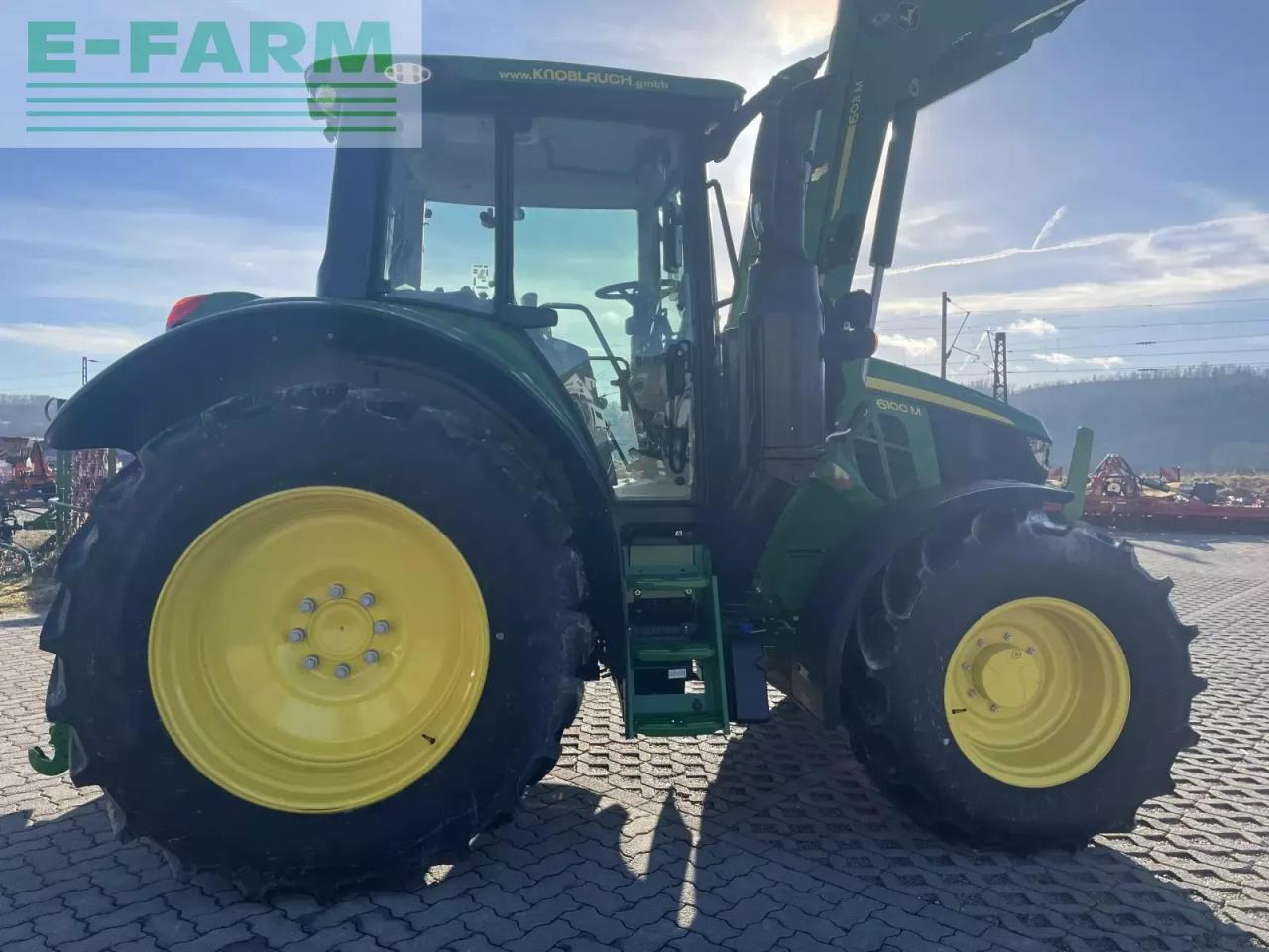 John Deere 6100m - Traktor: slika 3 John Deere 6100m - Traktor: slika 3