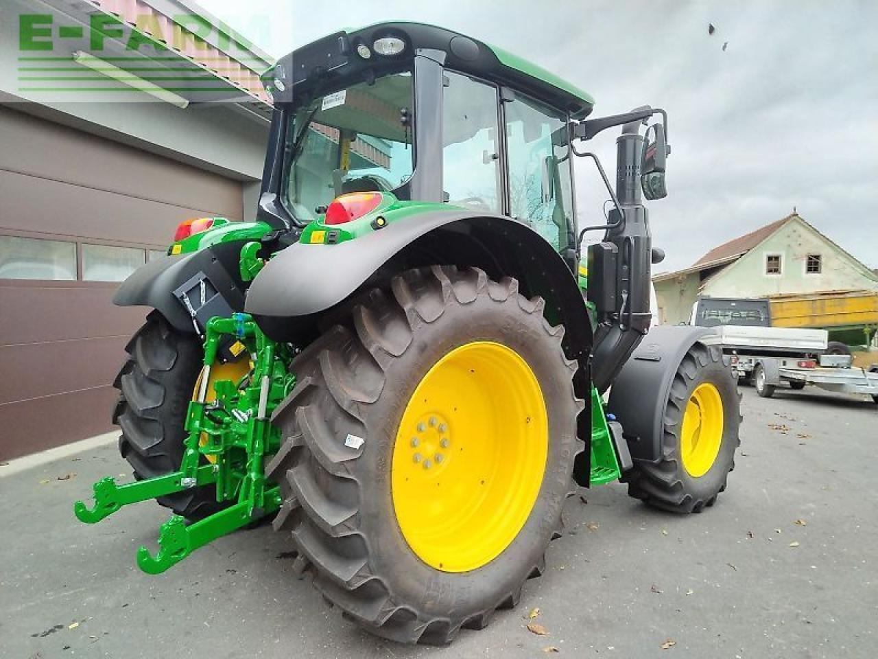 John Deere 6100m - Traktor: slika 3 John Deere 6100m - Traktor: slika 3
