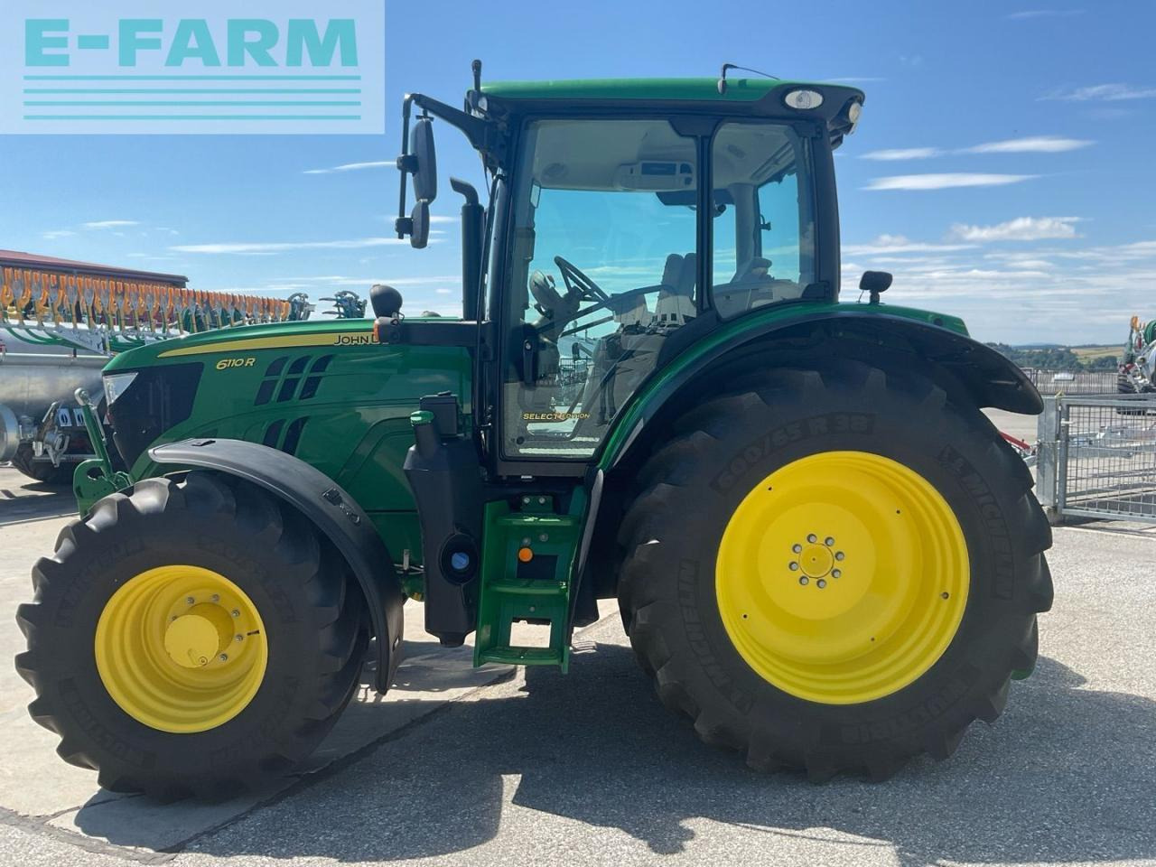 John Deere 6110R - Traktor: slika 2 John Deere 6110R - Traktor: slika 2