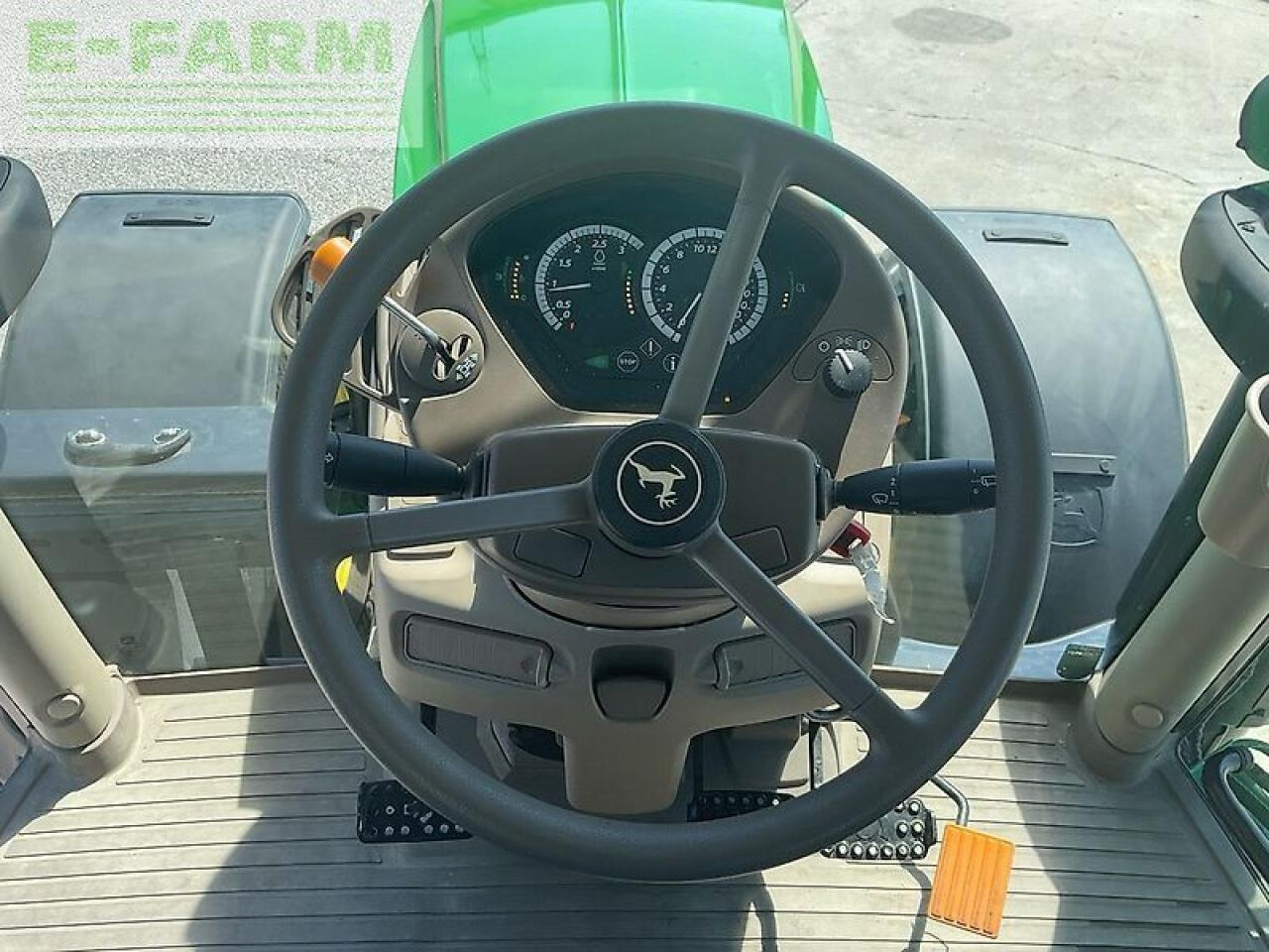 Traktor John Deere 6110r: slika 9