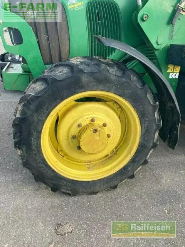 Traktor John Deere 6120 se: slika 7