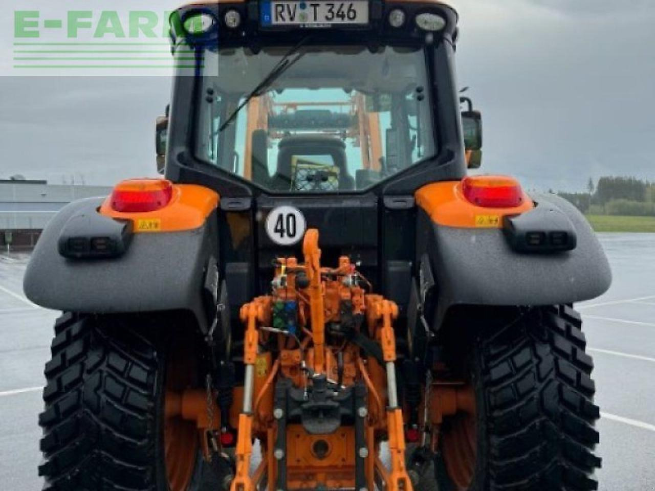 John Deere 6120m - Traktor: slika 4 John Deere 6120m - Traktor: slika 4