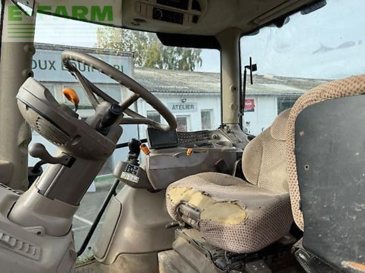 Traktor John Deere 6140r: slika 6