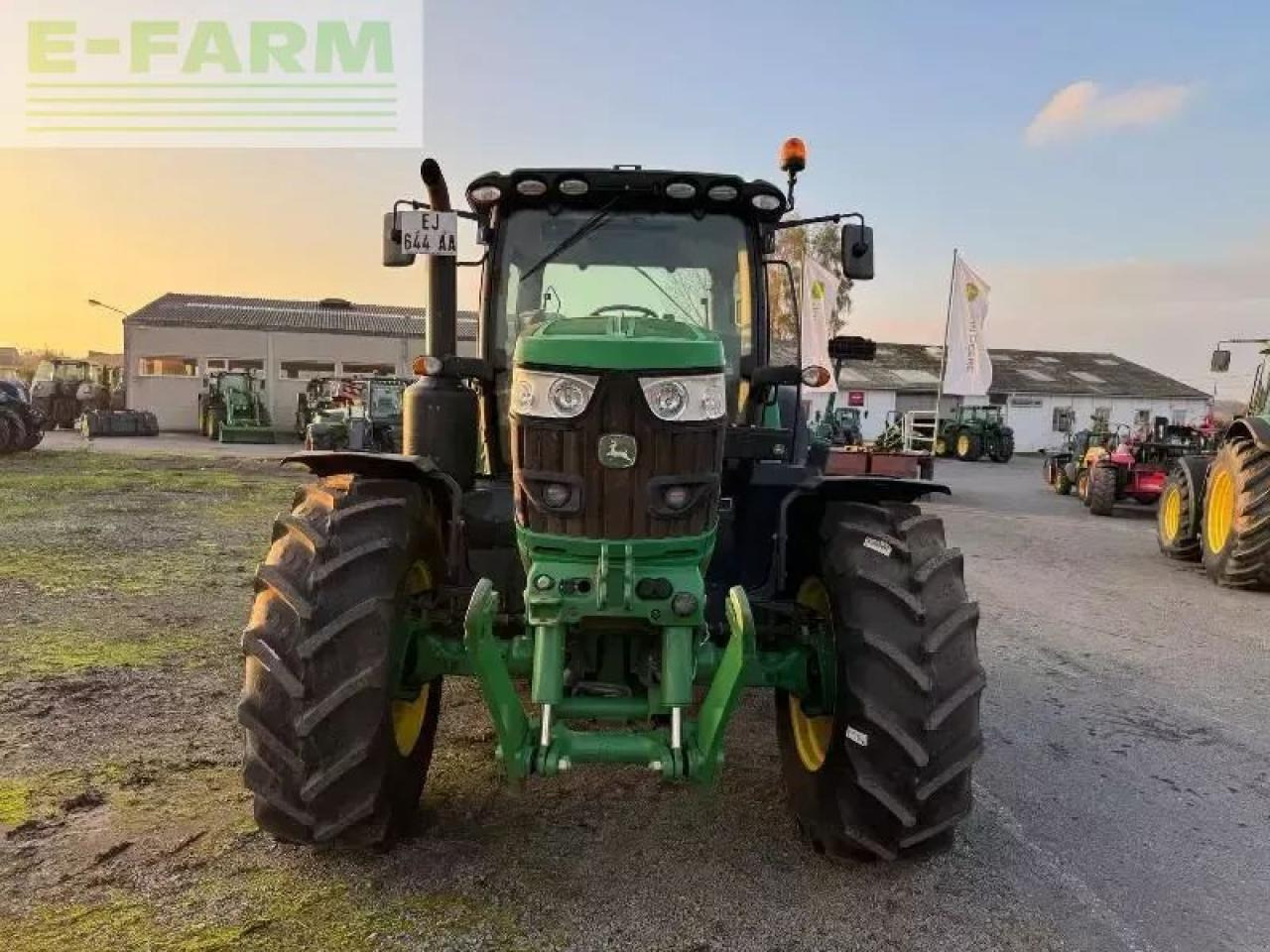 John Deere 6155r - Traktor: slika 2 John Deere 6155r - Traktor: slika 2