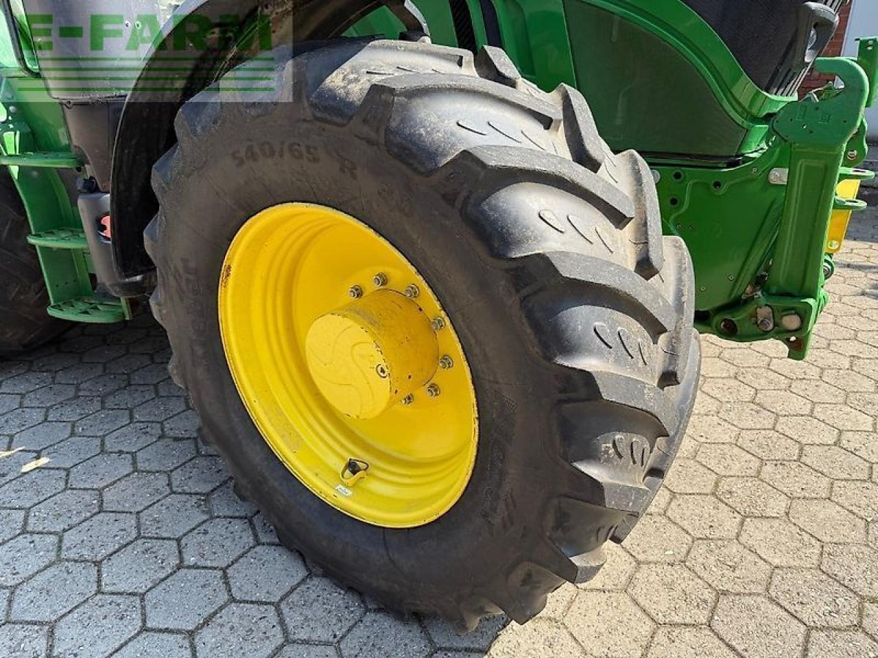 Traktor John Deere 6155r: slika 10