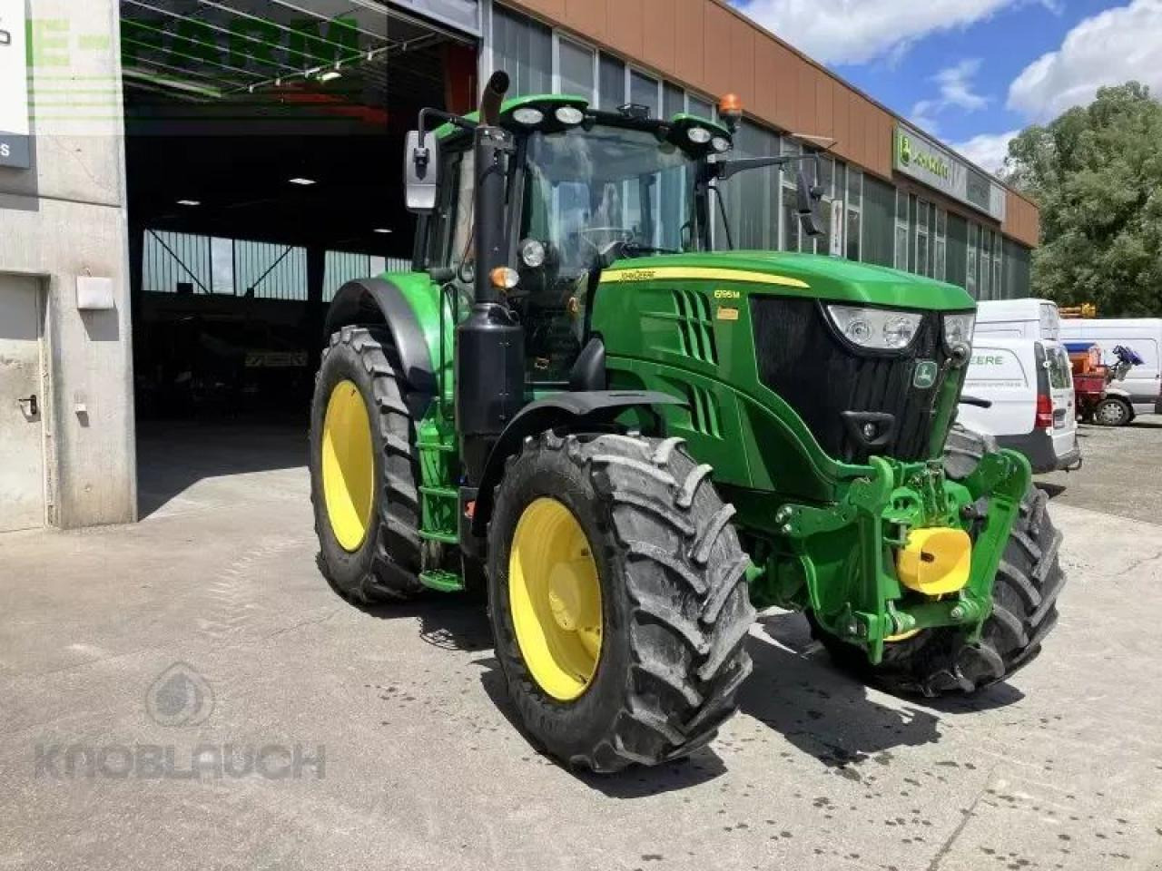 John Deere 6195m - Traktor: slika 1 John Deere 6195m - Traktor: slika 1