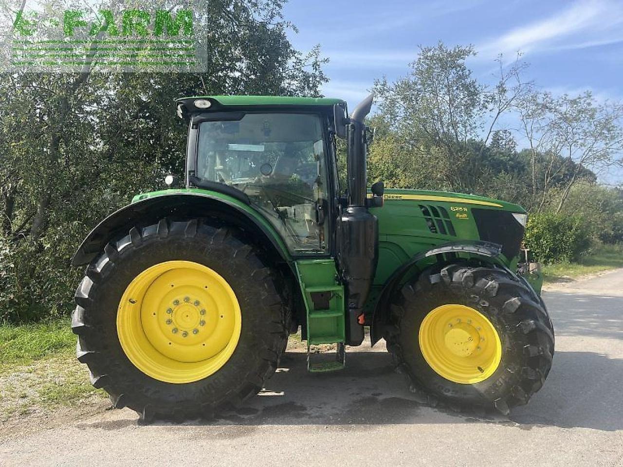 John Deere 6215r 6215 r - Traktor: slika 1 John Deere 6215r 6215 r - Traktor: slika 1