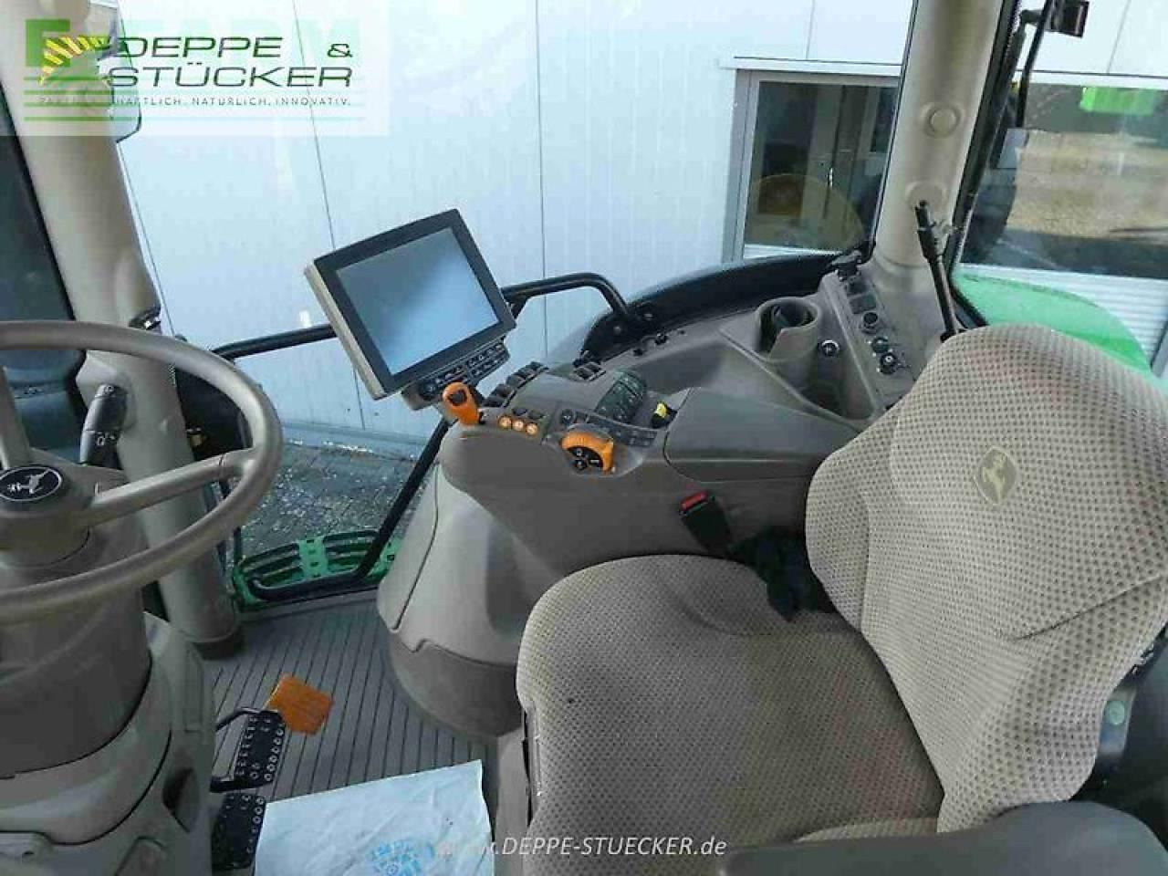 Traktor John Deere 6215r: slika 10 Traktor John Deere 6215r: slika 10