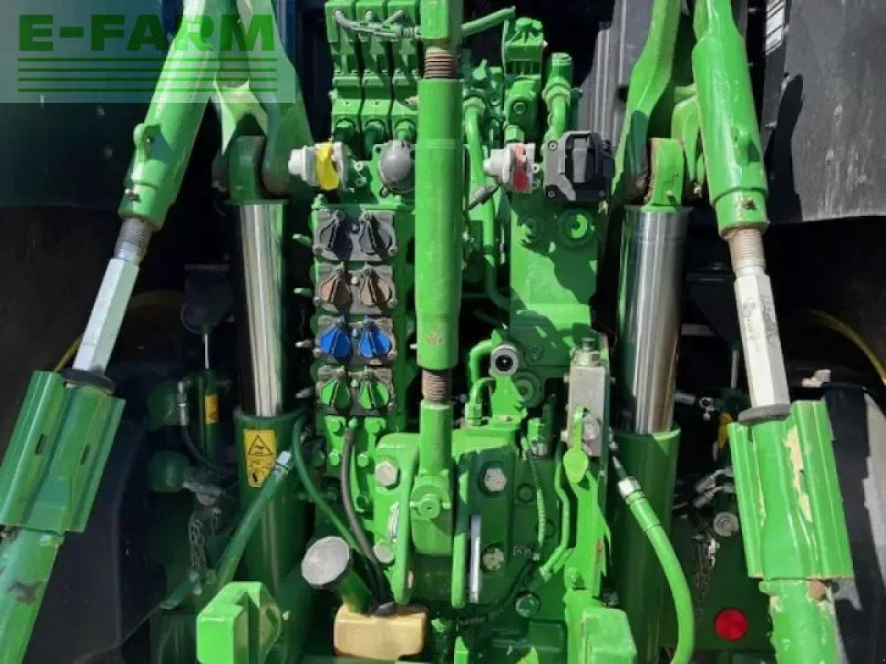 Traktor John Deere 6230r: slika 9 Traktor John Deere 6230r: slika 9