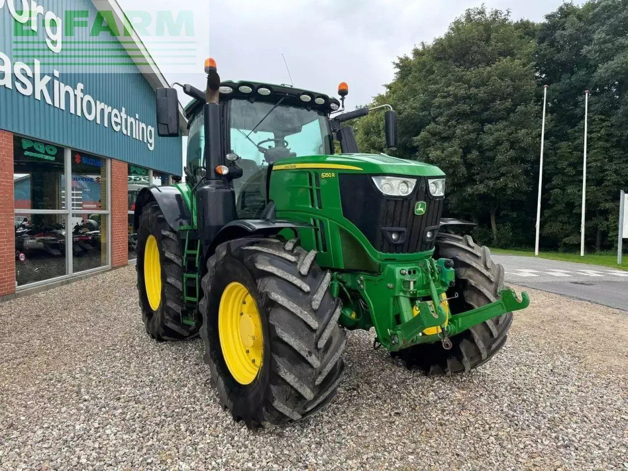 John Deere 6250r - Traktor: slika 2 John Deere 6250r - Traktor: slika 2