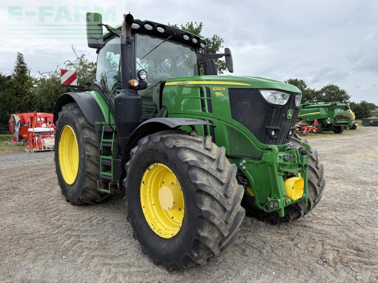Traktor John Deere 6250r: slika 9