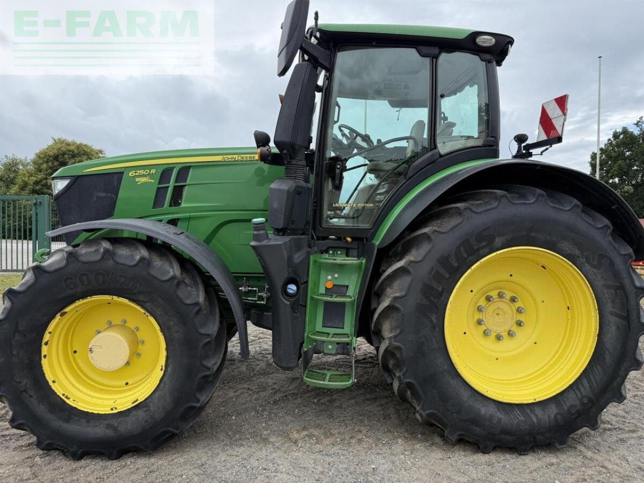 John Deere 6250r - Traktor: slika 2 John Deere 6250r - Traktor: slika 2