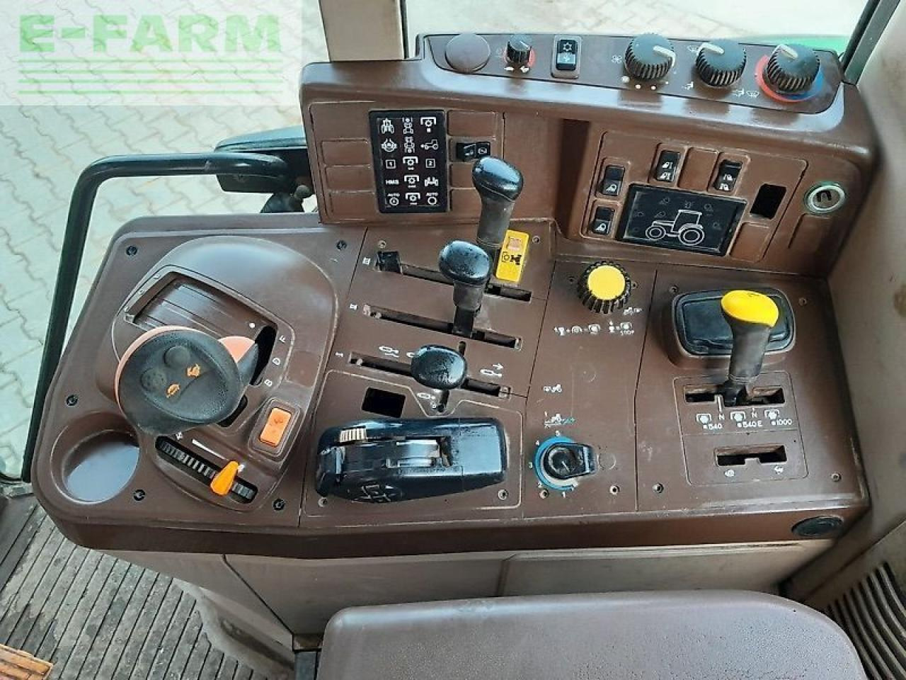 John Deere 6320 premium - Traktor: slika 2 John Deere 6320 premium - Traktor: slika 2