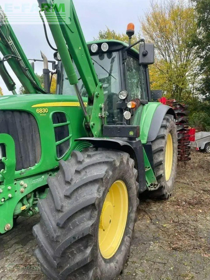 John Deere 6830 premium - Traktor: slika 1 John Deere 6830 premium - Traktor: slika 1