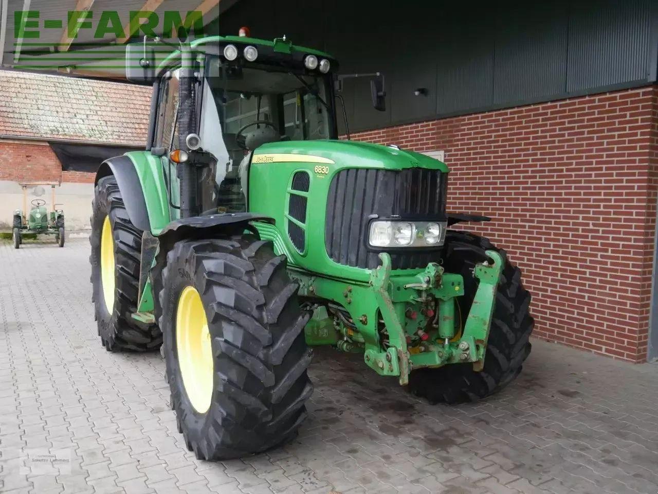 John Deere 6830 premium ap tls - Traktor: slika 2 John Deere 6830 premium ap tls - Traktor: slika 2