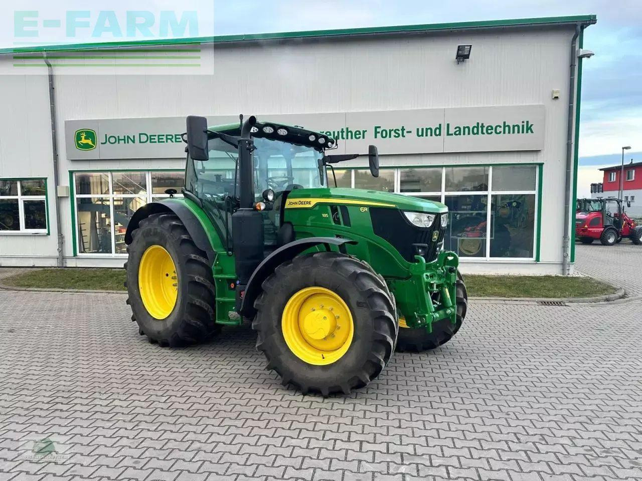 John Deere 6r 185 - Traktor: slika 1 John Deere 6r 185 - Traktor: slika 1