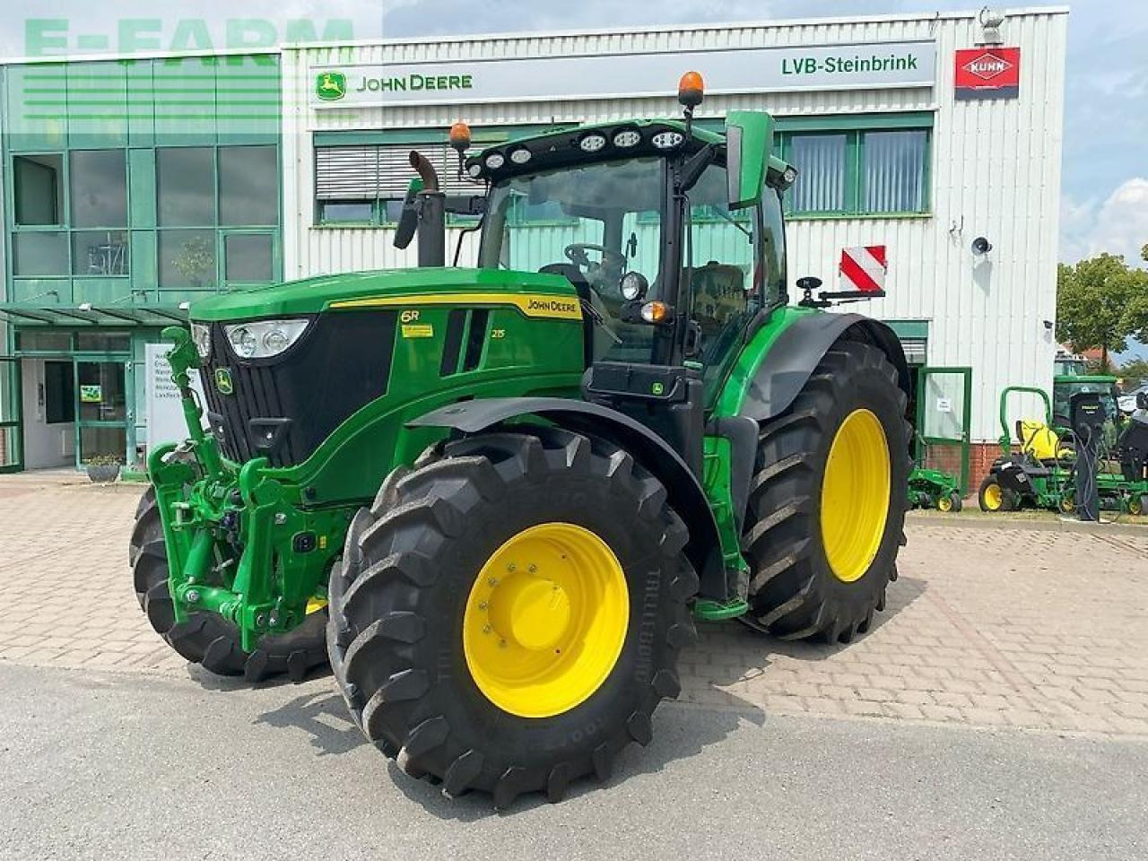 John Deere 6r215 - Traktor: slika 1 John Deere 6r215 - Traktor: slika 1