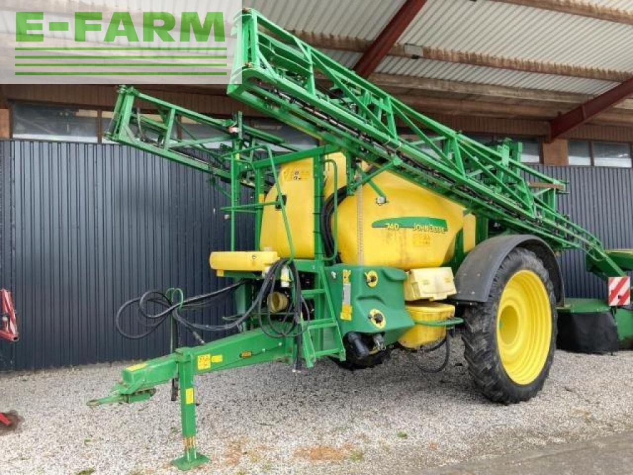 John Deere 740/24 - Vučena prskalica: slika 1 John Deere 740/24 - Vučena prskalica: slika 1