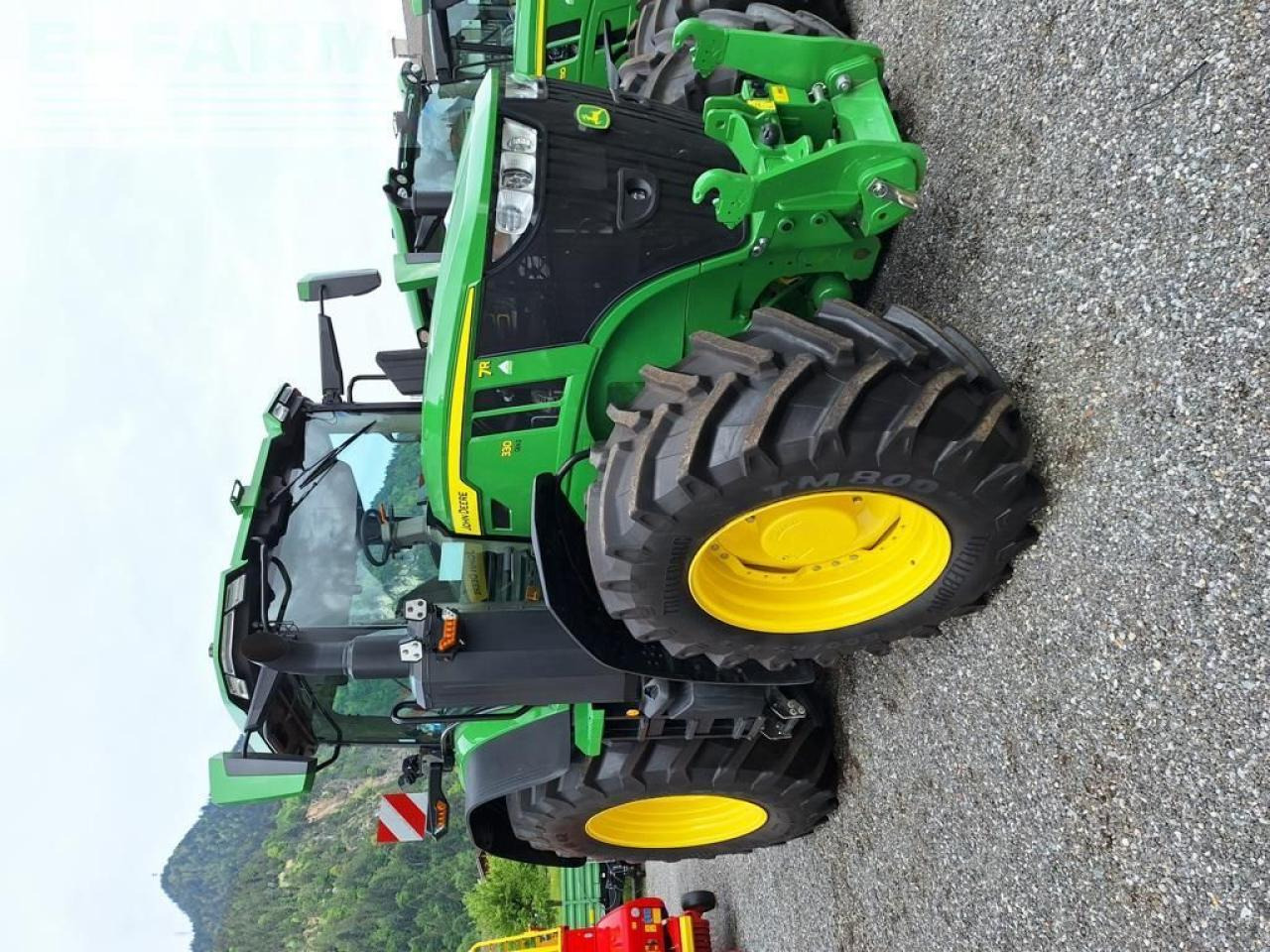 John Deere 7R 330 - Traktor: slika 1 John Deere 7R 330 - Traktor: slika 1