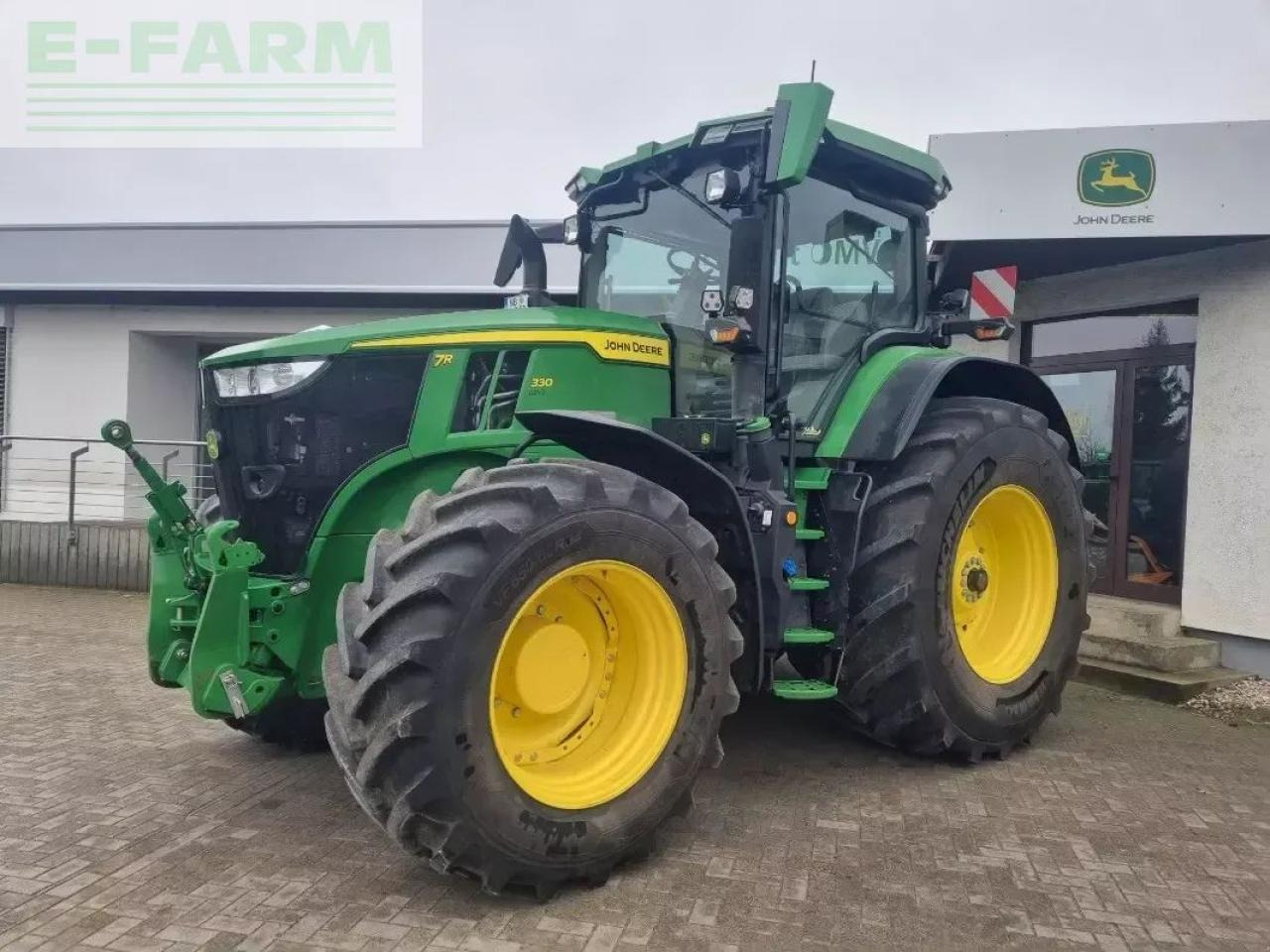 John Deere 7r 330 my23 ap 50 - Traktor: slika 1 John Deere 7r 330 my23 ap 50 - Traktor: slika 1