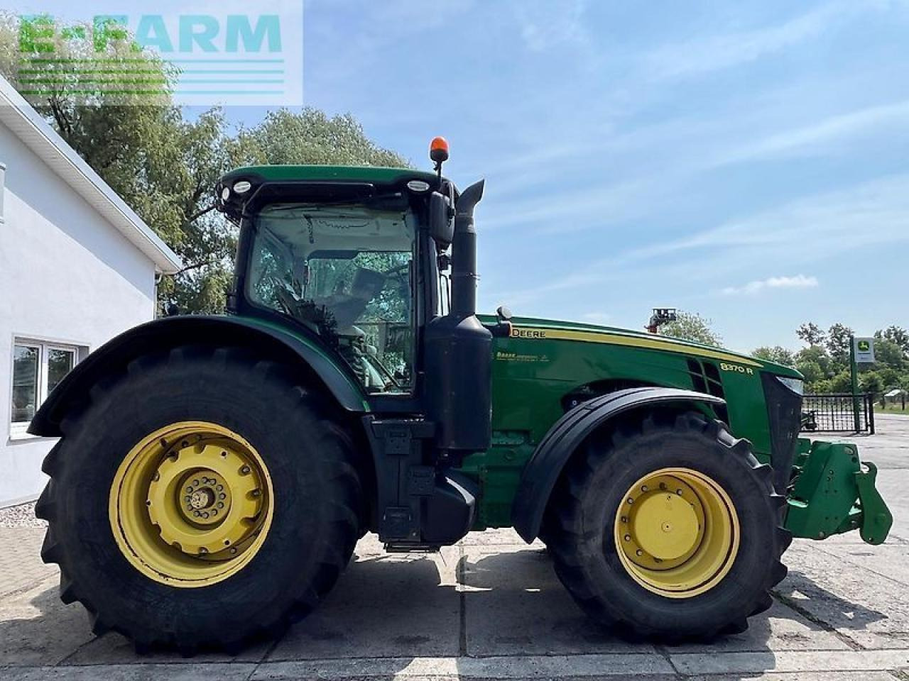 John Deere 8370r e23 *motor bei 6500bh neu* - Traktor: slika 2 John Deere 8370r e23 *motor bei 6500bh neu* - Traktor: slika 2