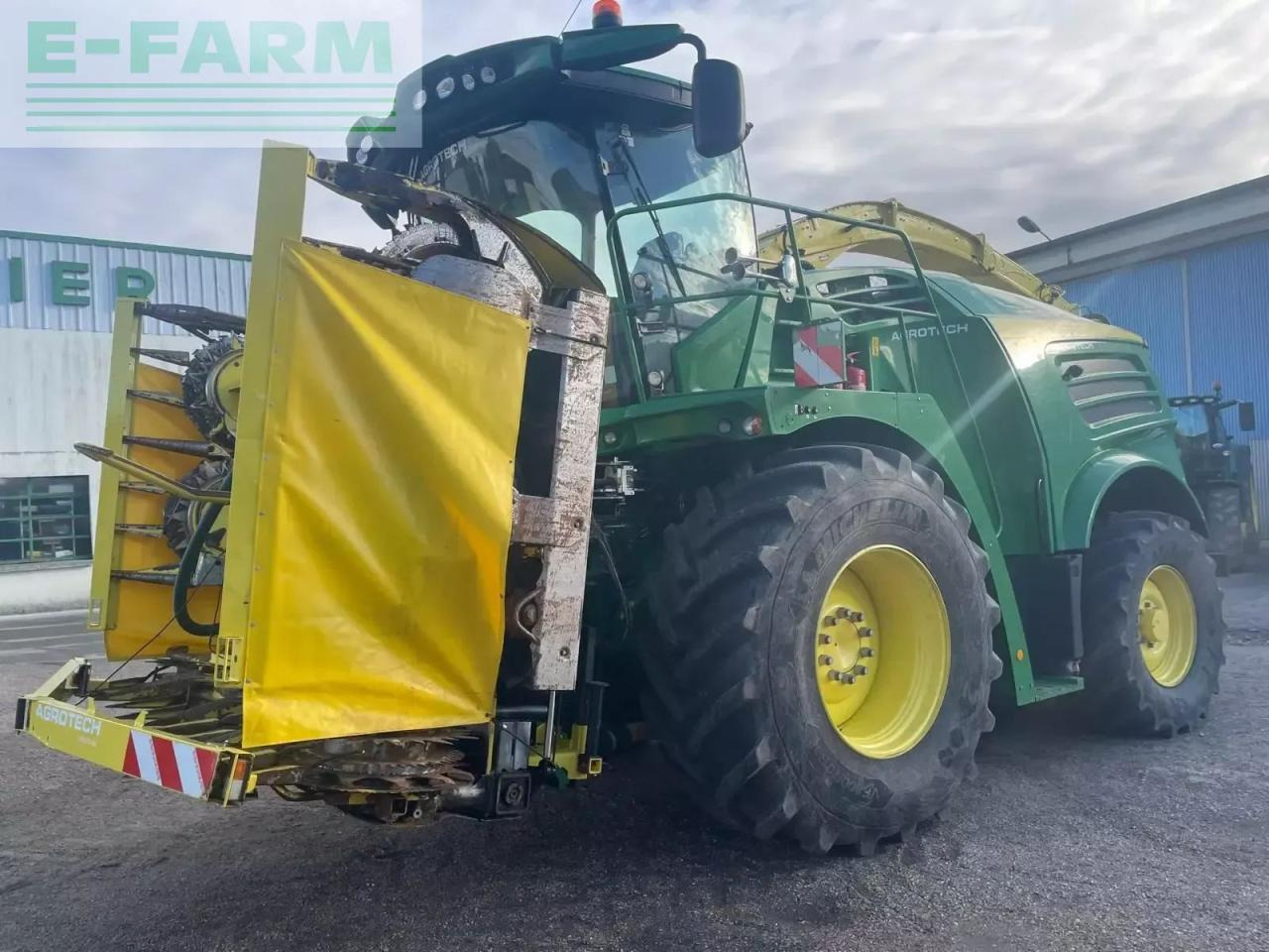John Deere 8400 - Kombajn za stočnu hranu: slika 1 John Deere 8400 - Kombajn za stočnu hranu: slika 1