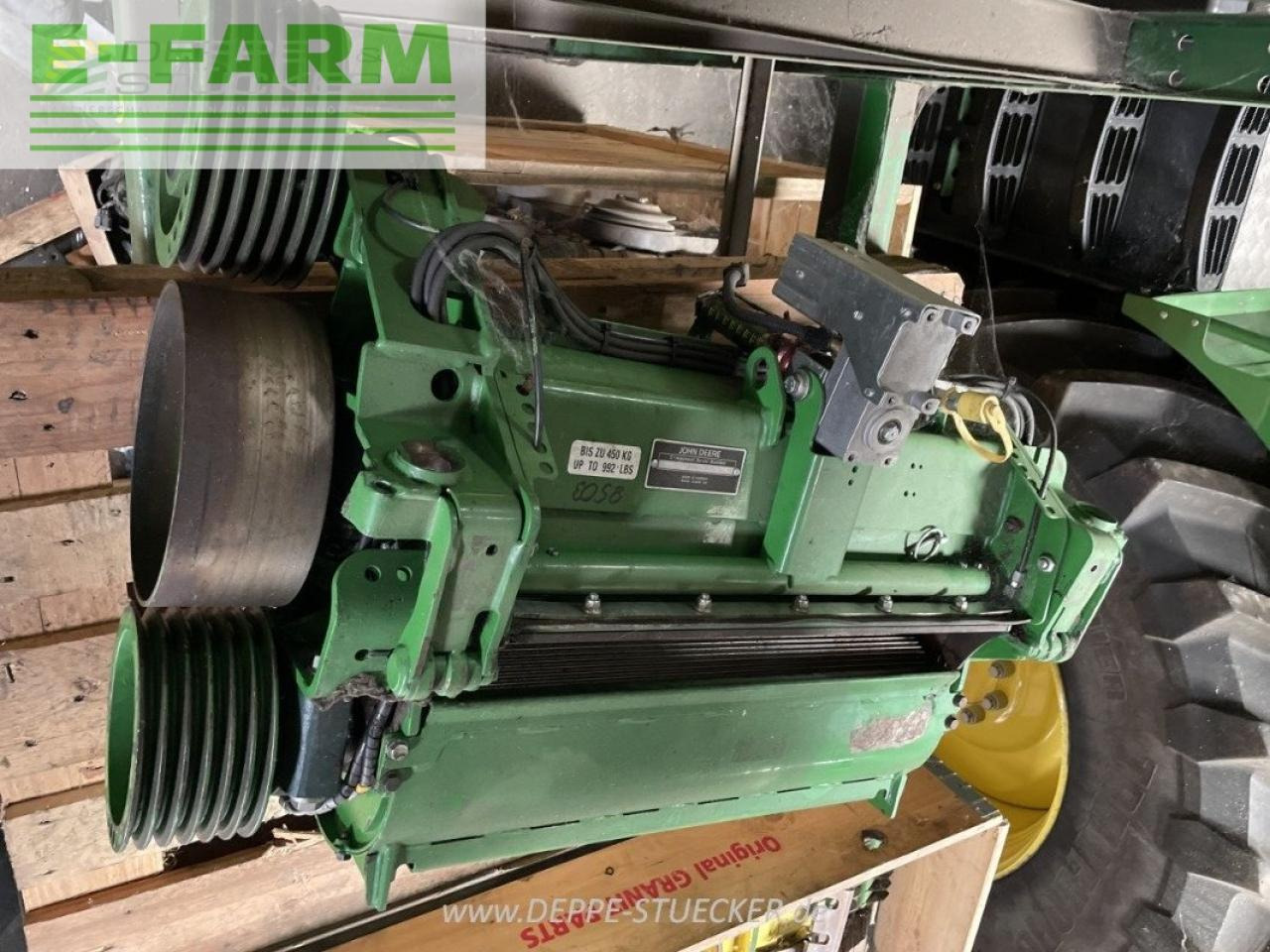 John Deere 8500i - Kombajn za stočnu hranu: slika 2 John Deere 8500i - Kombajn za stočnu hranu: slika 2