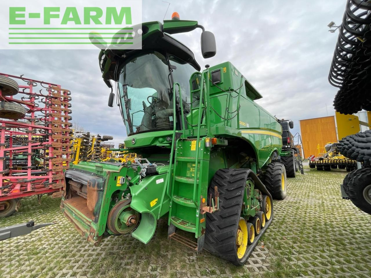 John Deere S690i - Kombinovani kombajn: slika 2 John Deere S690i - Kombinovani kombajn: slika 2