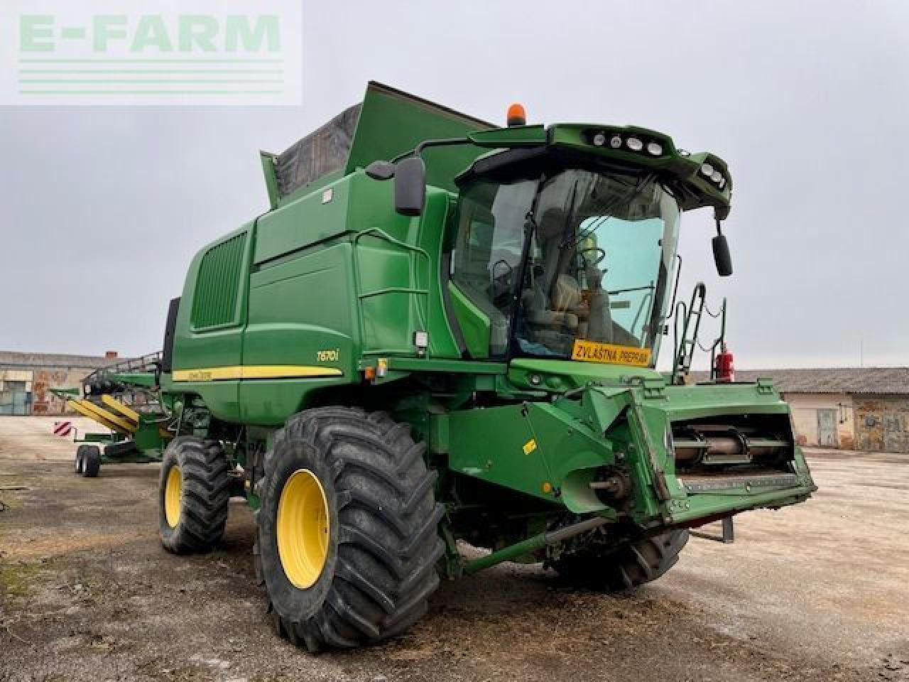 John Deere T670 - Kombinovani kombajn: slika 1 John Deere T670 - Kombinovani kombajn: slika 1