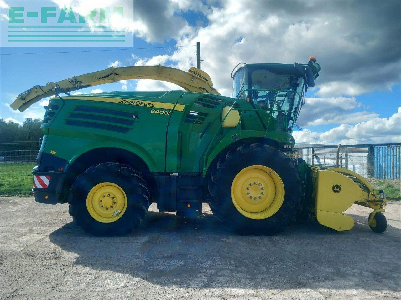 John Deere USED 8400I - Kombajn za stočnu hranu: slika 3 John Deere USED 8400I - Kombajn za stočnu hranu: slika 3