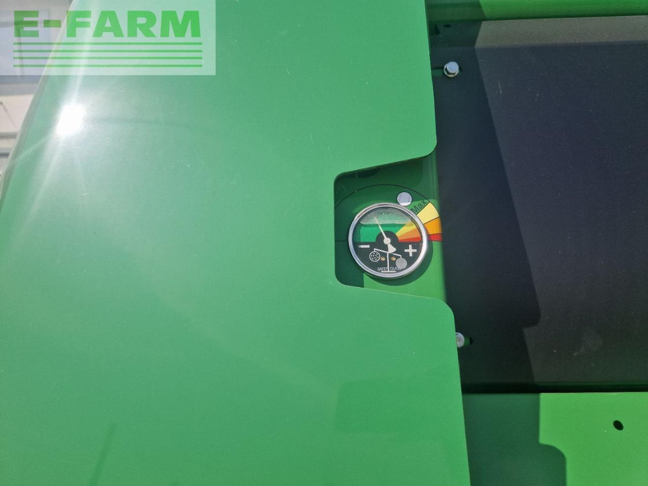 Balirka za kockaste bale John Deere V451M: slika 12