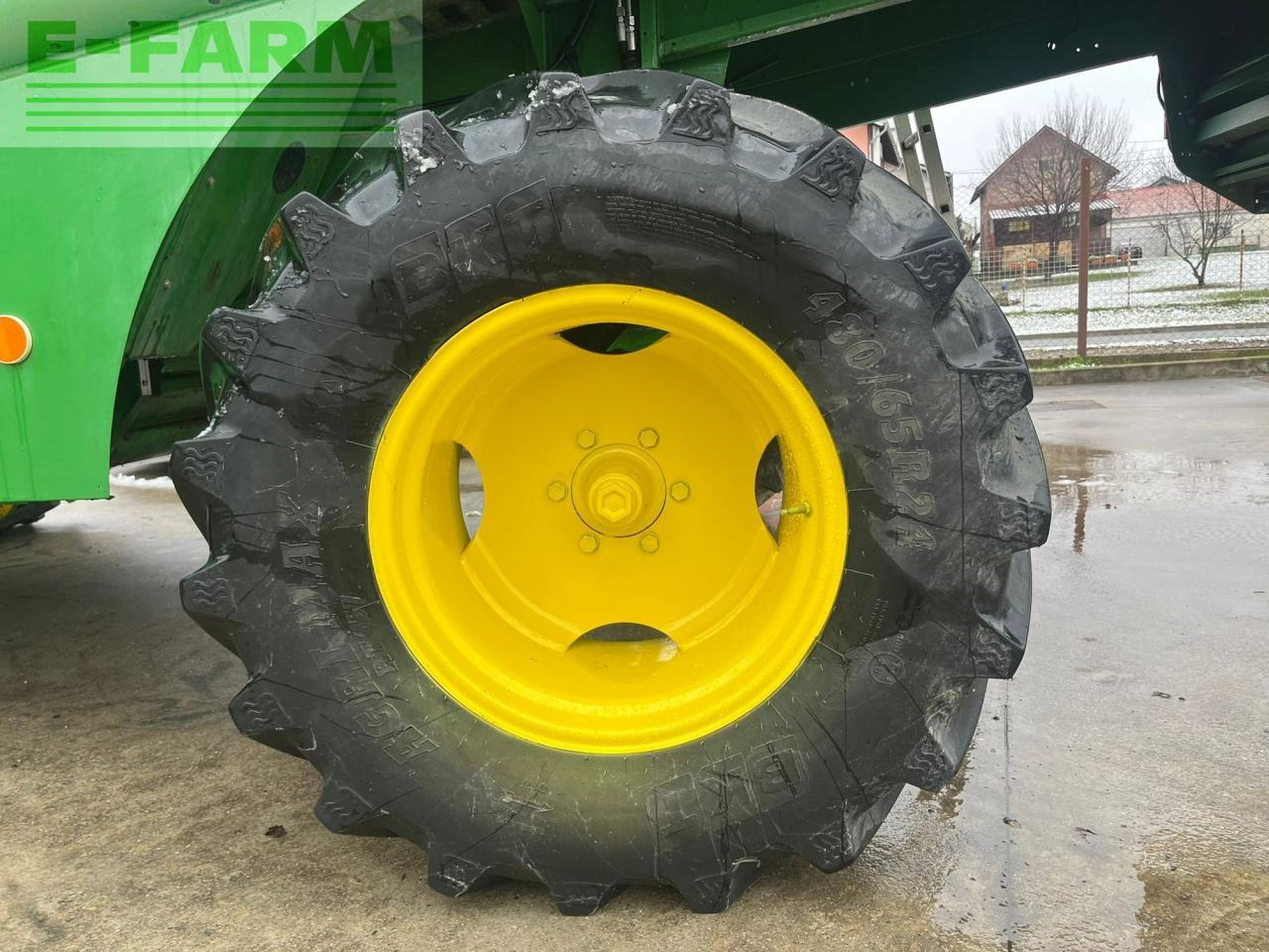 Kombinovani kombajn John Deere W440: slika 13