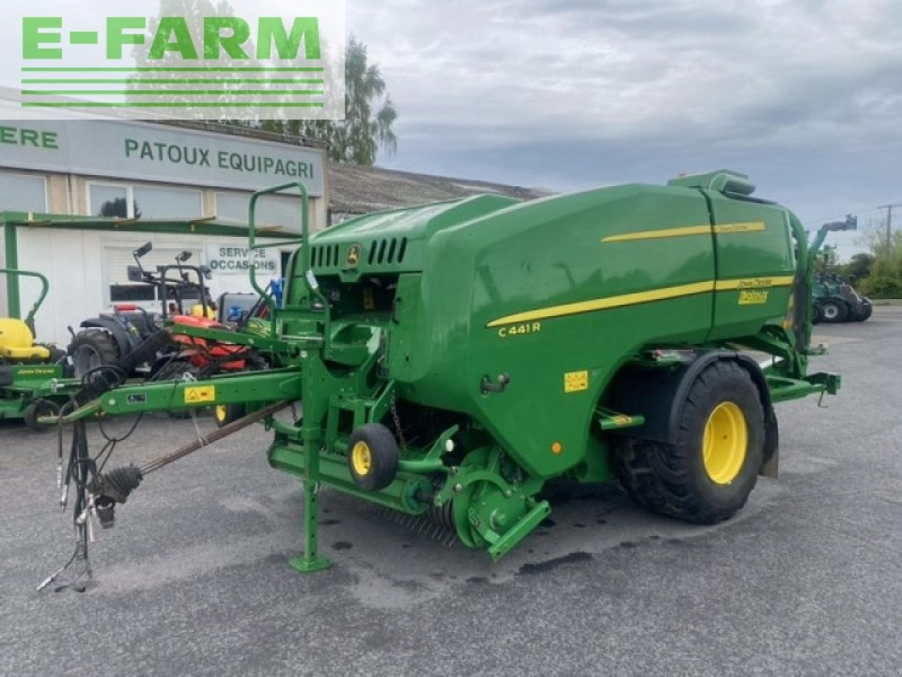 John Deere c441r - Balirka za kockaste bale: slika 1 John Deere c441r - Balirka za kockaste bale: slika 1