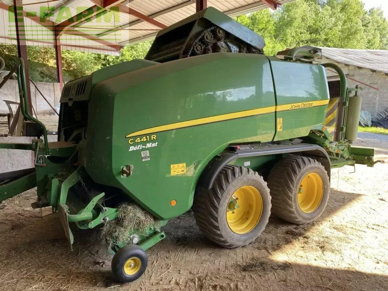 John Deere c441r - Balirka za kockaste bale: slika 1 John Deere c441r - Balirka za kockaste bale: slika 1