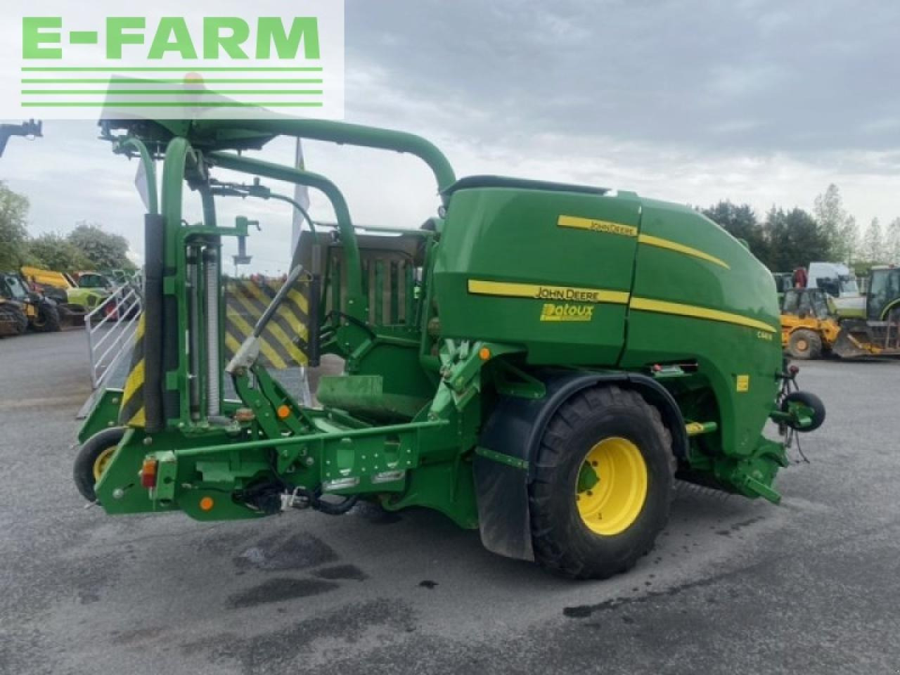 John Deere c441r - Balirka za kockaste bale: slika 4 John Deere c441r - Balirka za kockaste bale: slika 4