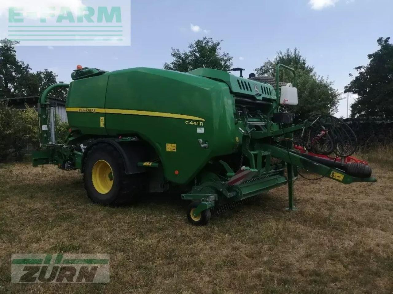 John Deere c441r mit mantelfolienbindung - Balirka za kockaste bale: slika 1 John Deere c441r mit mantelfolienbindung - Balirka za kockaste bale: slika 1