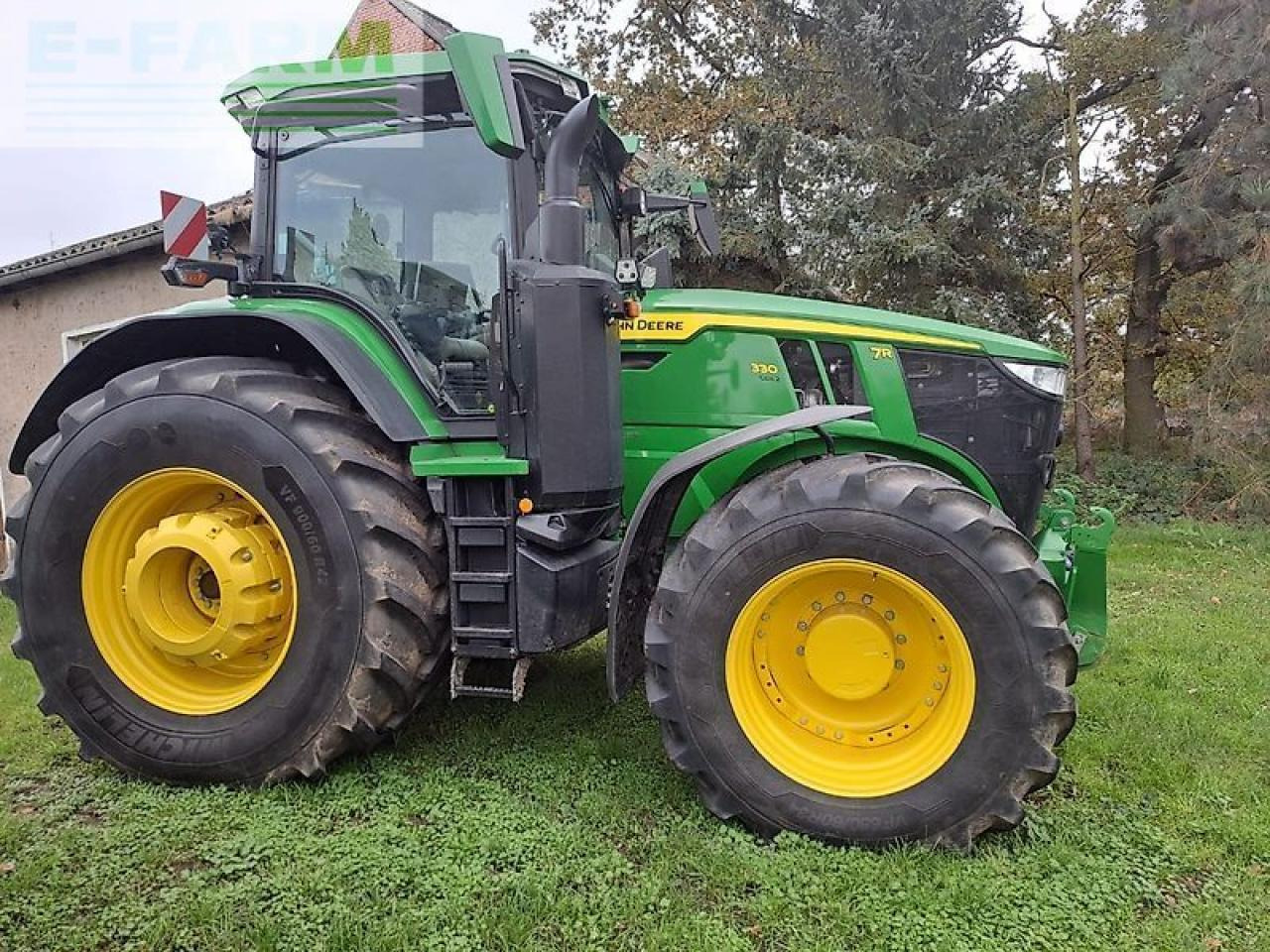 John Deere traktor 7r330 - Dodatak za stočnu hranu: slika 1 John Deere traktor 7r330 - Dodatak za stočnu hranu: slika 1