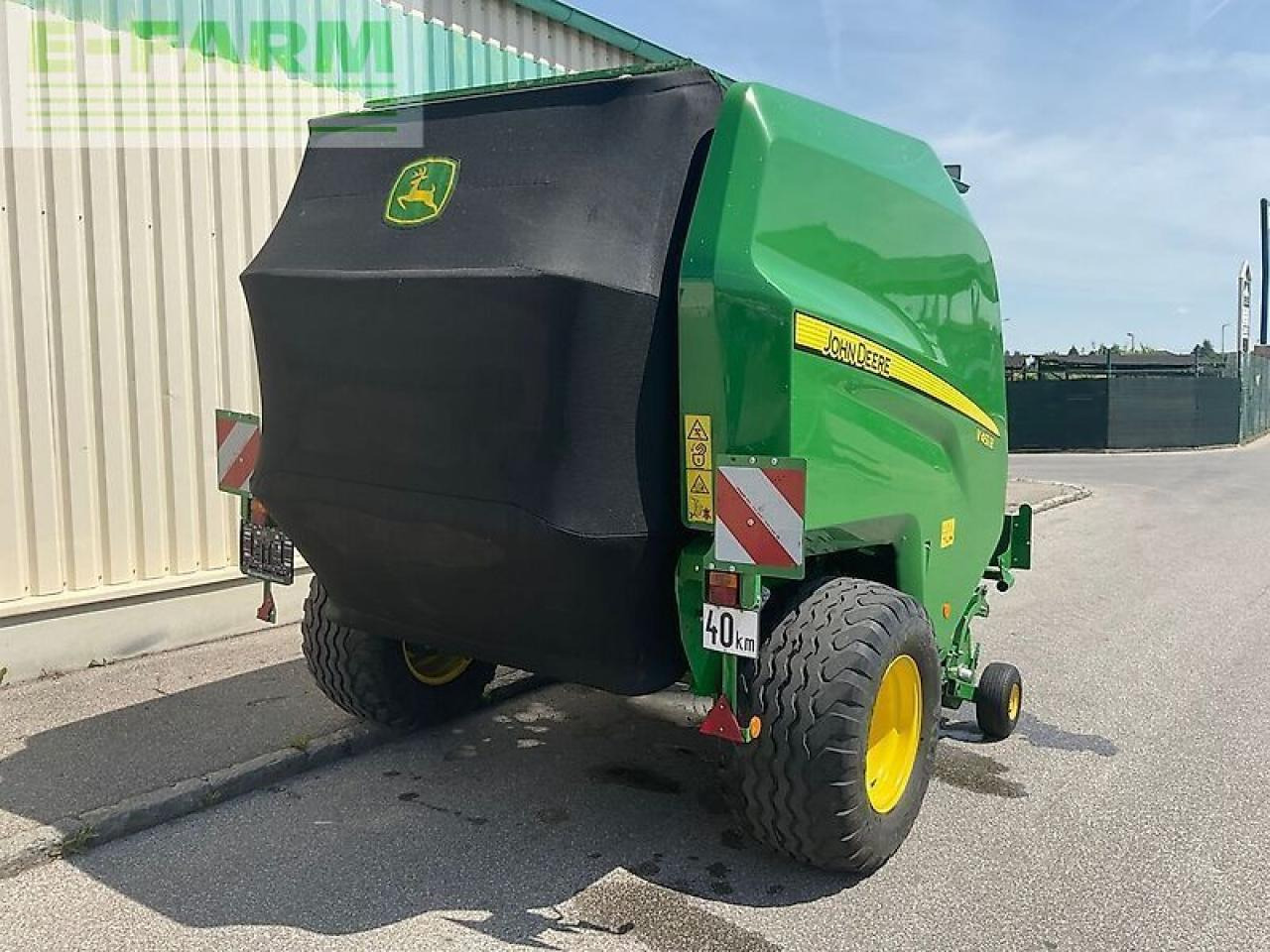John Deere v451r - Balirka za kockaste bale: slika 4 John Deere v451r - Balirka za kockaste bale: slika 4