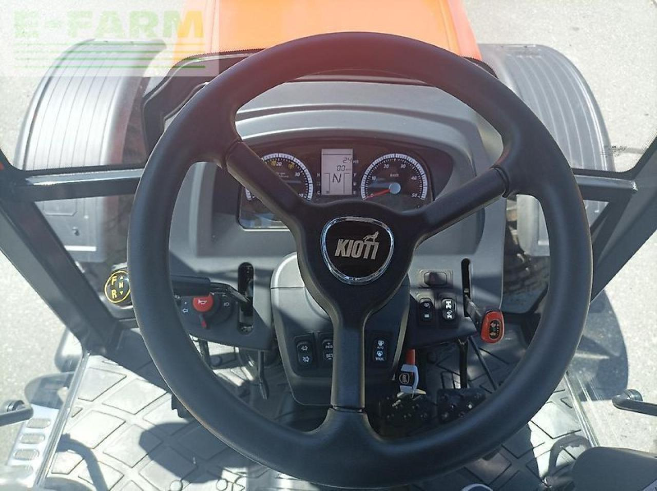 Traktor Kioti dk6020c: slika 6