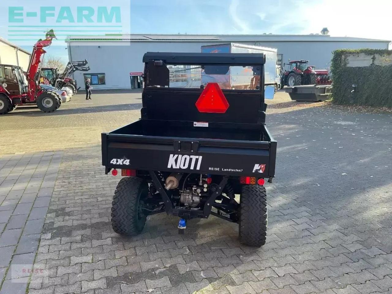 Kioti k9 2400 - Traktor: slika 4 Kioti k9 2400 - Traktor: slika 4