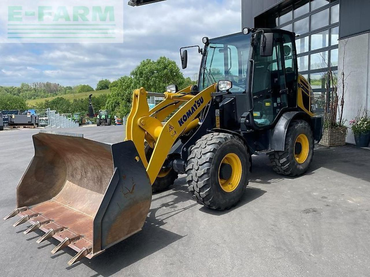 Komatsu wa 70m - Mini bager: slika 2 Komatsu wa 70m - Mini bager: slika 2