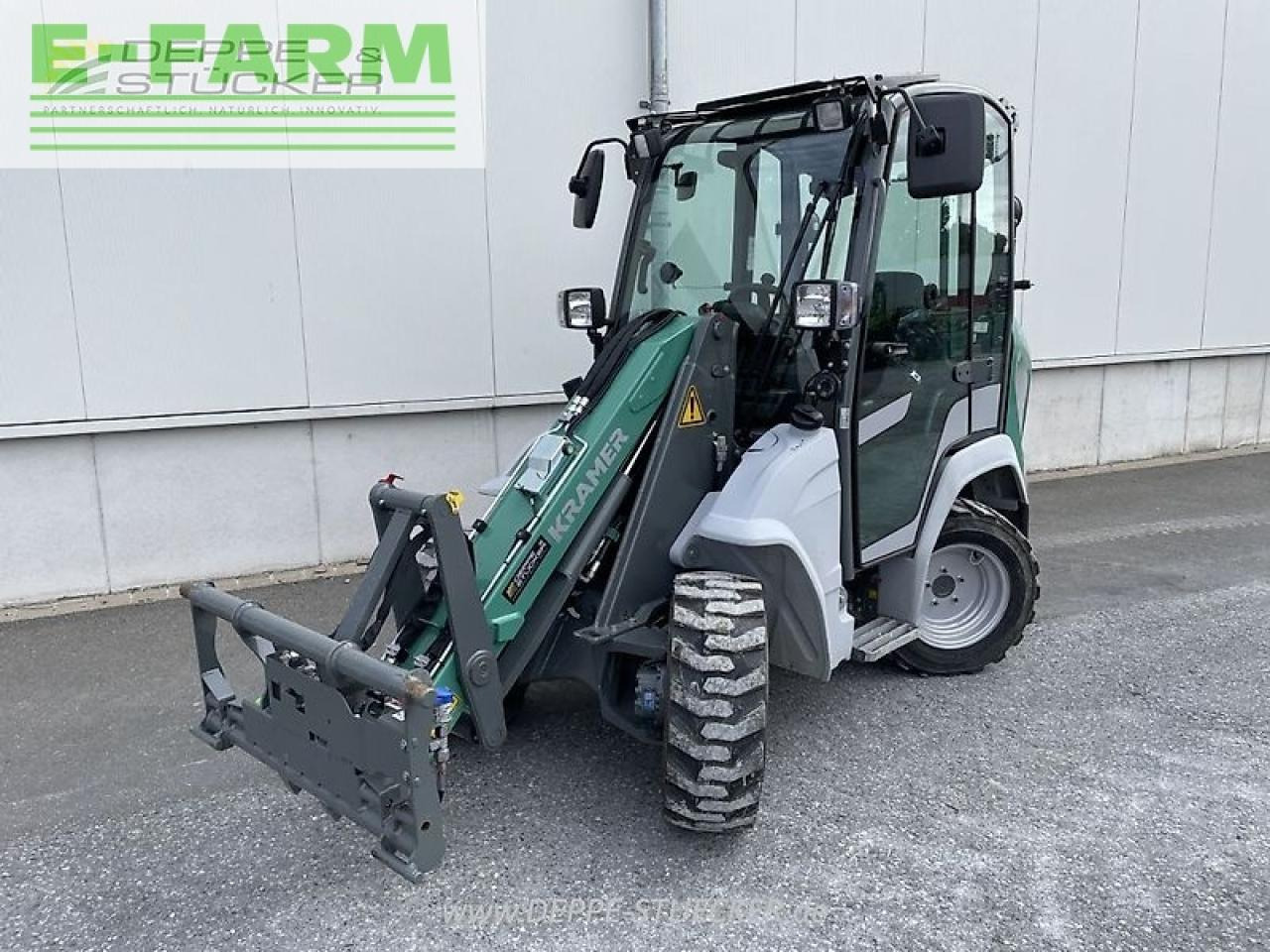 Kramer kl 12.5 - Mini bager: slika 1 Kramer kl 12.5 - Mini bager: slika 1