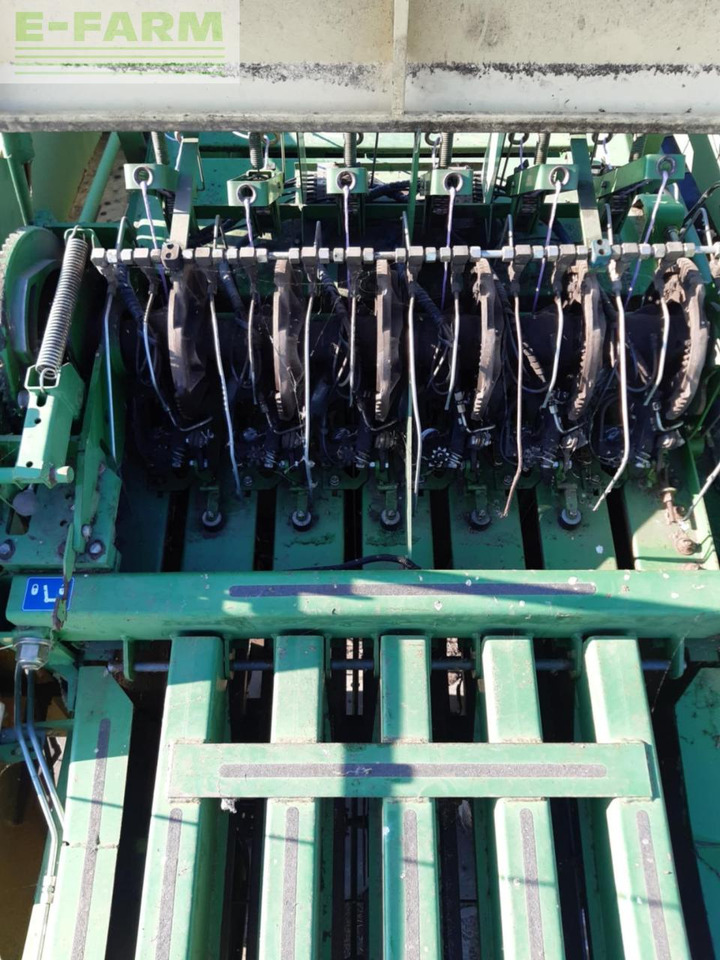 Krone Big Pack 12130 - Balirka za kockaste bale: slika 3 Krone Big Pack 12130 - Balirka za kockaste bale: slika 3