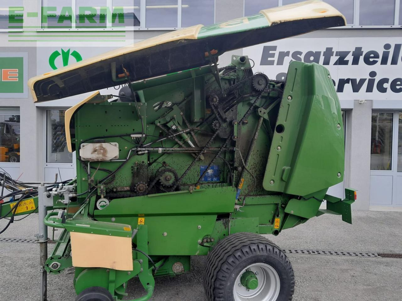 Krone fortima v 1500 multi cut 3.499 ballen - Balirka za kockaste bale: slika 2 Krone fortima v 1500 multi cut 3.499 ballen - Balirka za kockaste bale: slika 2