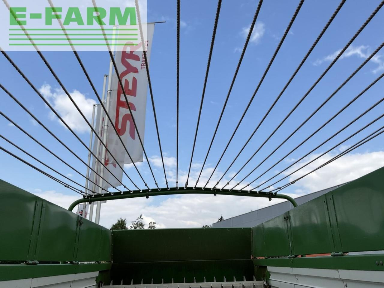 Krone krone ladewagen titan r 48/gd - Traktorska prikolica za farmu/ Kiper: slika 4 Krone krone ladewagen titan r 48/gd - Traktorska prikolica za farmu/ Kiper: slika 4