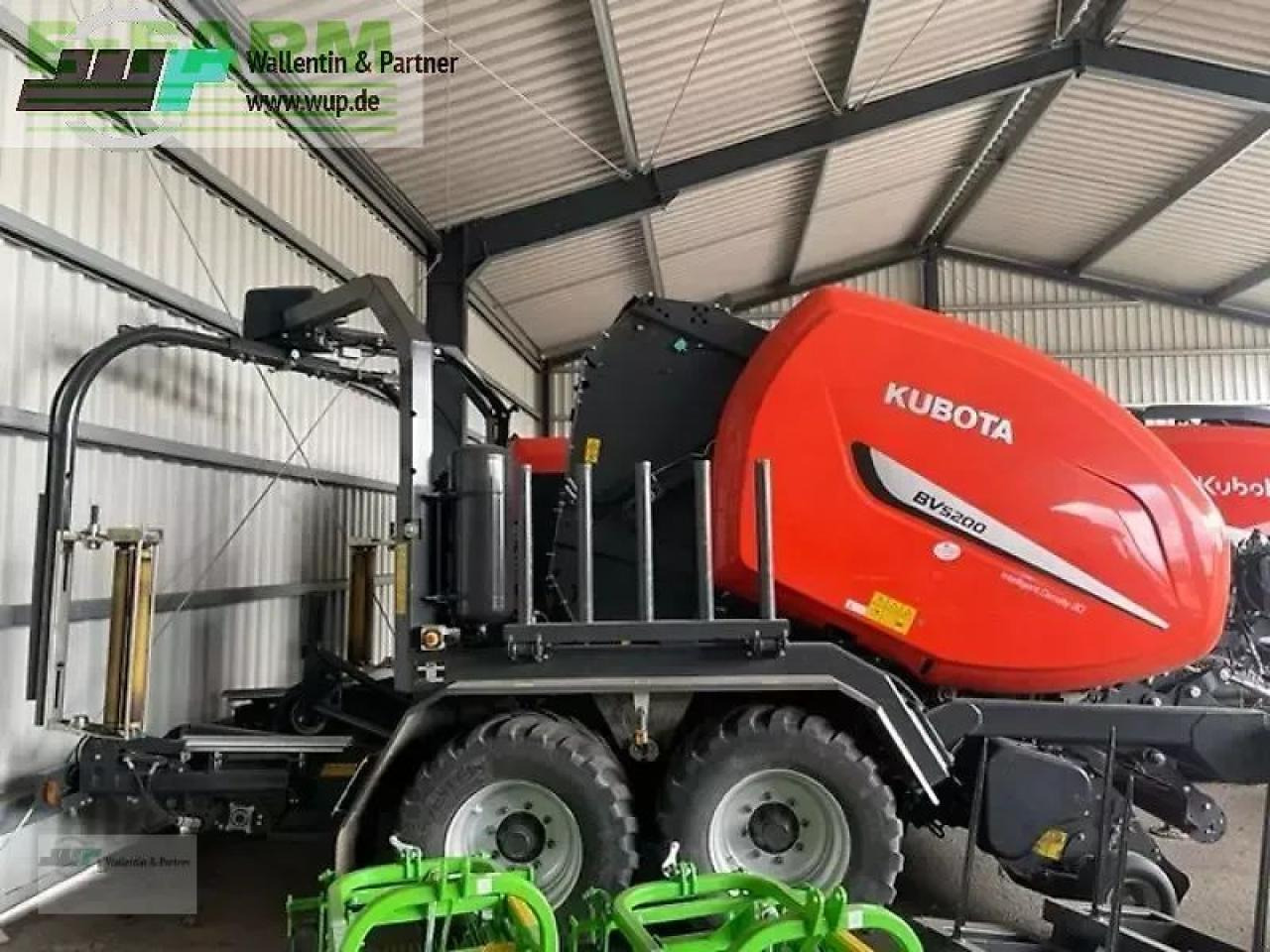 Kubota bv5200 sc14n flexiwrap - Balirka za kockaste bale: slika 1 Kubota bv5200 sc14n flexiwrap - Balirka za kockaste bale: slika 1