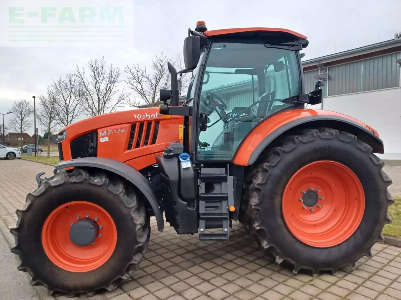 Kubota m 7-173 - Traktor: slika 1 Kubota m 7-173 - Traktor: slika 1