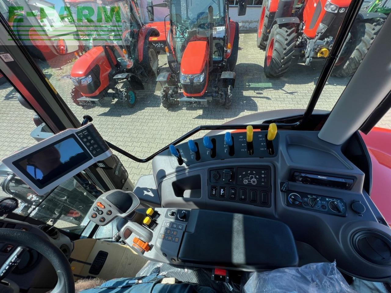 Kubota m6132 - Traktor: slika 2 Kubota m6132 - Traktor: slika 2
