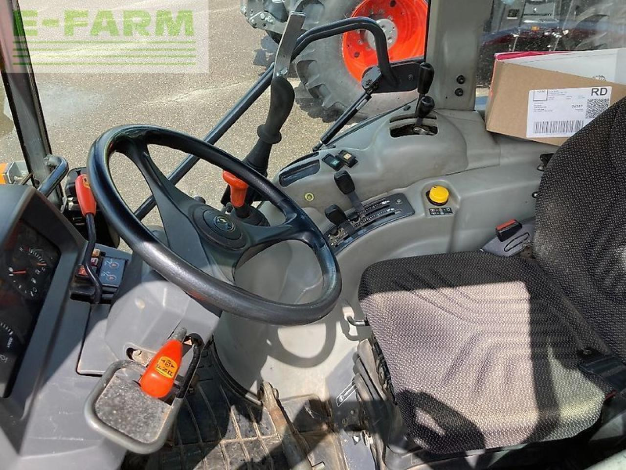 Kubota m7040 - Traktor: slika 3 Kubota m7040 - Traktor: slika 3